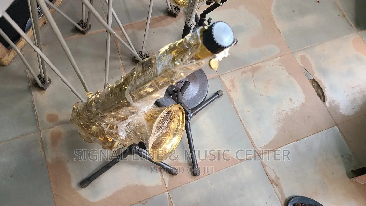 Saxophone Stand