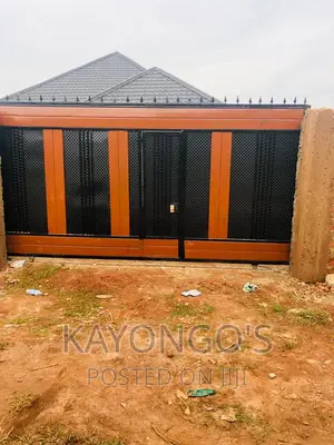 Mahogany Sliding Gate