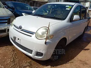 Toyota Sienta 1.5 AWD 2010 White