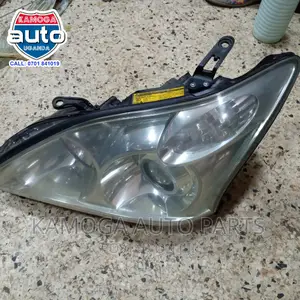 Harrier Lexus 2007 Rx Headlight.