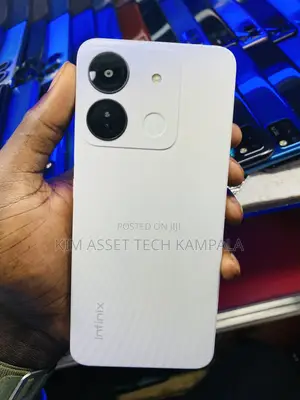 Infinix Smart 7 HD 64 GB White