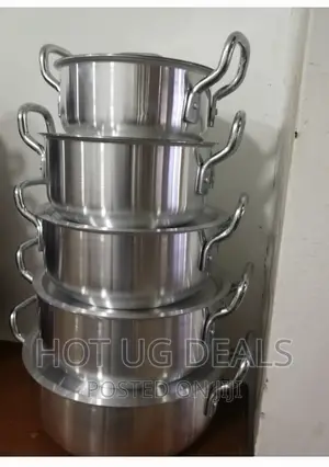 Good Quality 5pcs Seving Dishes/ Cookware - Silver