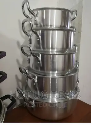 Good Quality 5pcs Seving Dishes/ Cookware - Silver