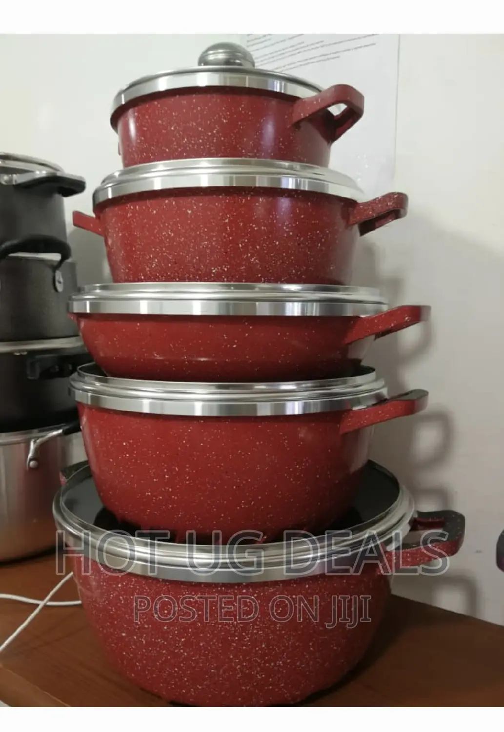 Dessini Cooking Pots/ Serving Dishes - Maroon