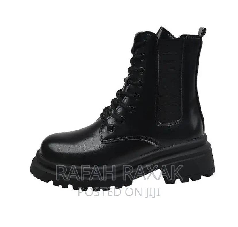 Classic Ladies Fashion Boots