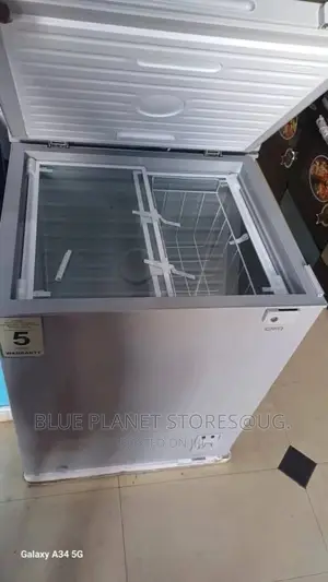 CHIQ 200litres Chest/Deep Freezers \\ CF-200