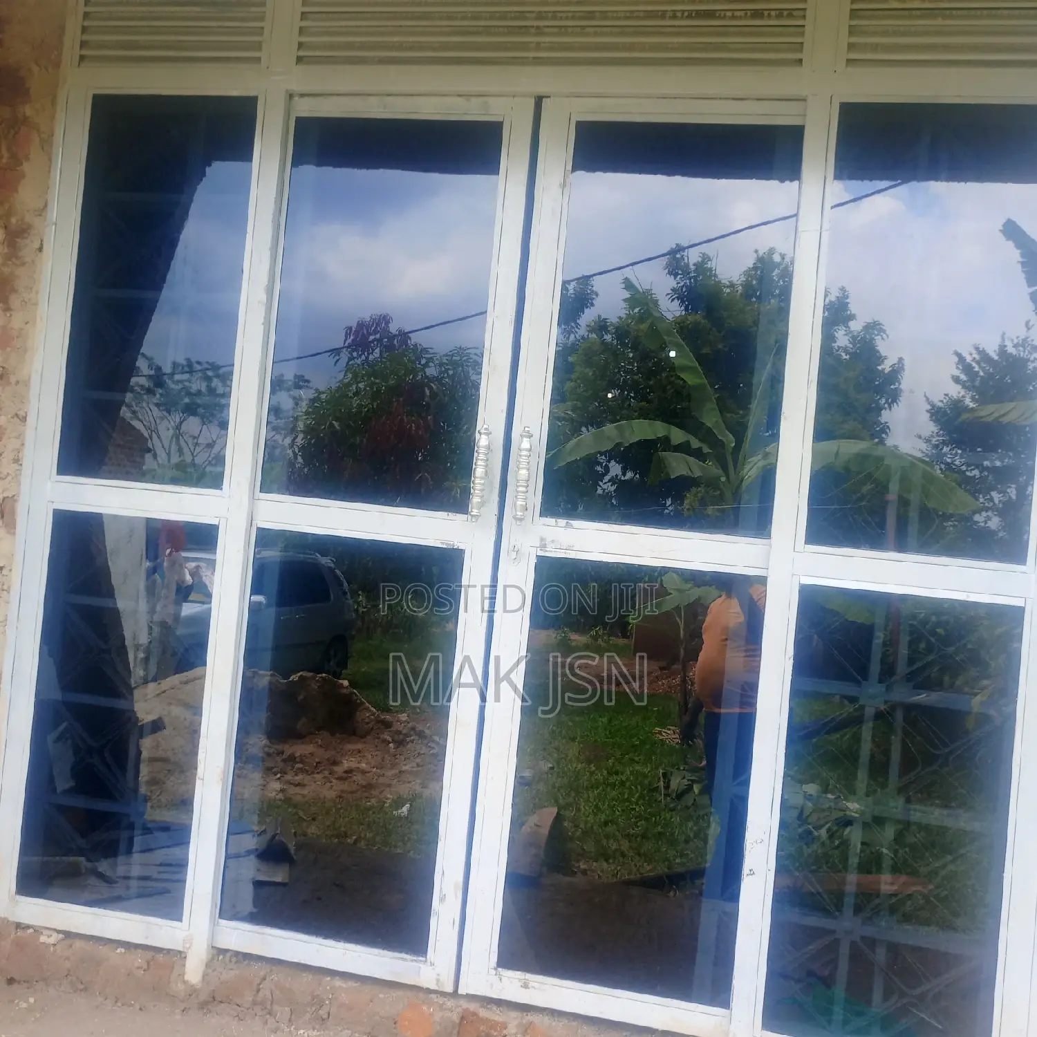 Window Glass (One Way Black)