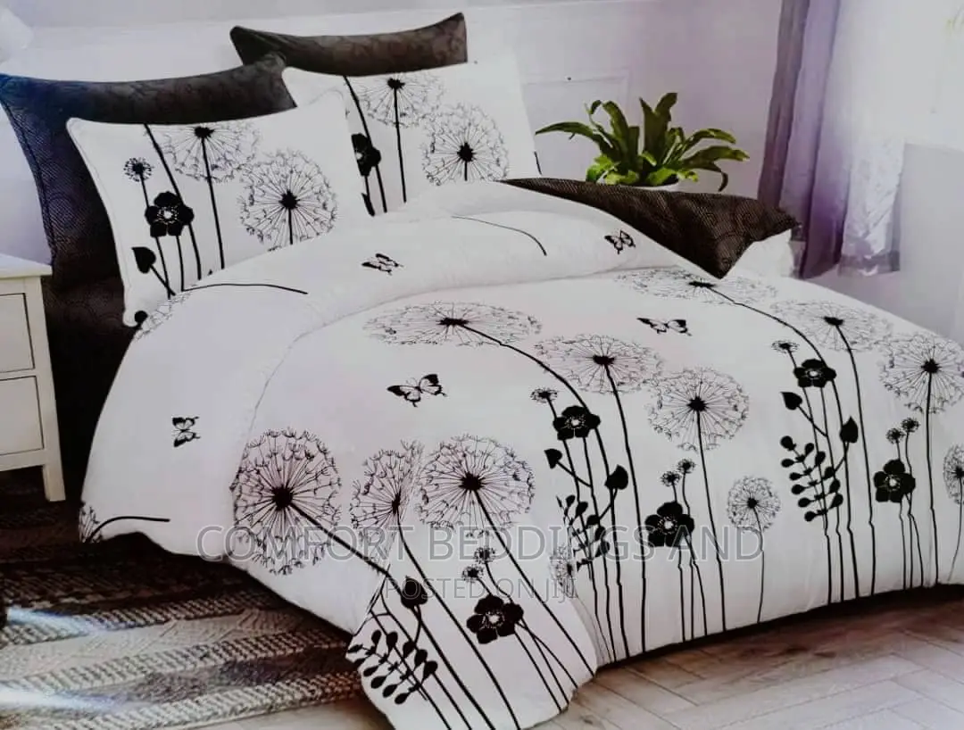 Six by Six Duvet Set / Bedcover