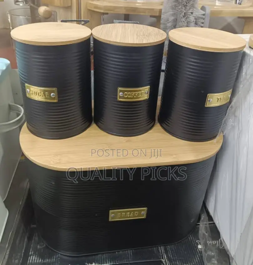 Round Bread Box