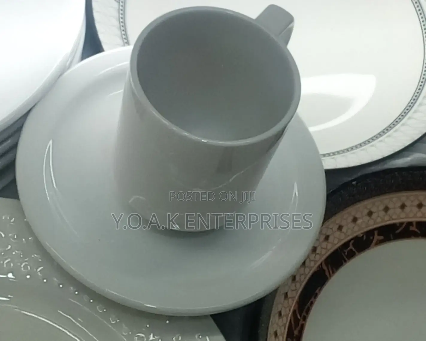 Cups and Saucers Clear White 12 PCS