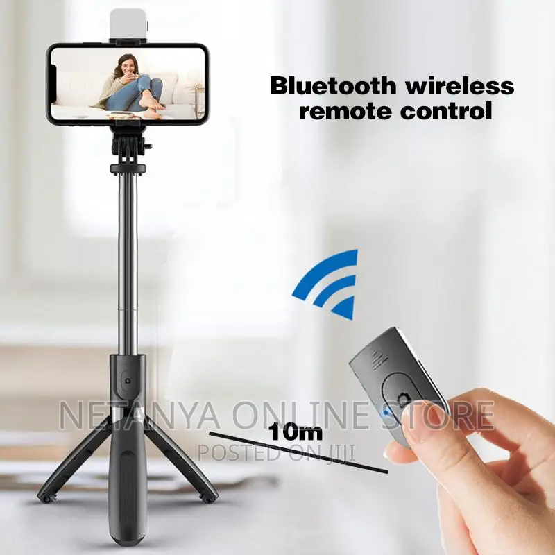 Wireless Bluetooth Selfie Stick /Tripod With Fill in Light