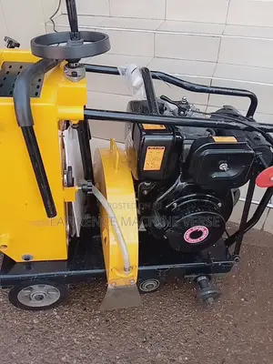 Floor Saw Machine