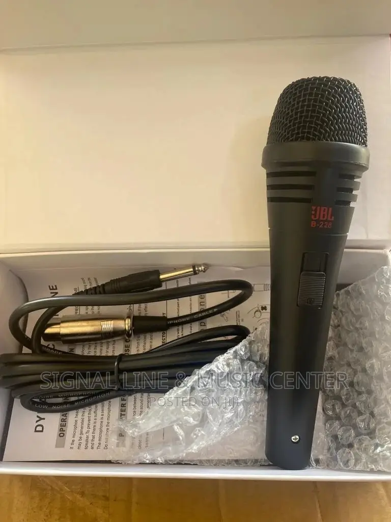JBL Wired Microphone
