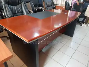 Executive Office Table of Size 180cm