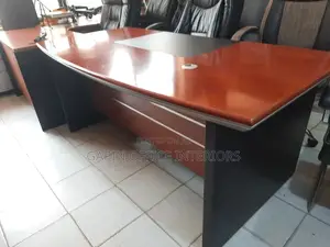 Executive Office Table of Size 180cm