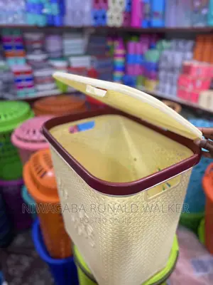 Classic Laudry Basket With Cover