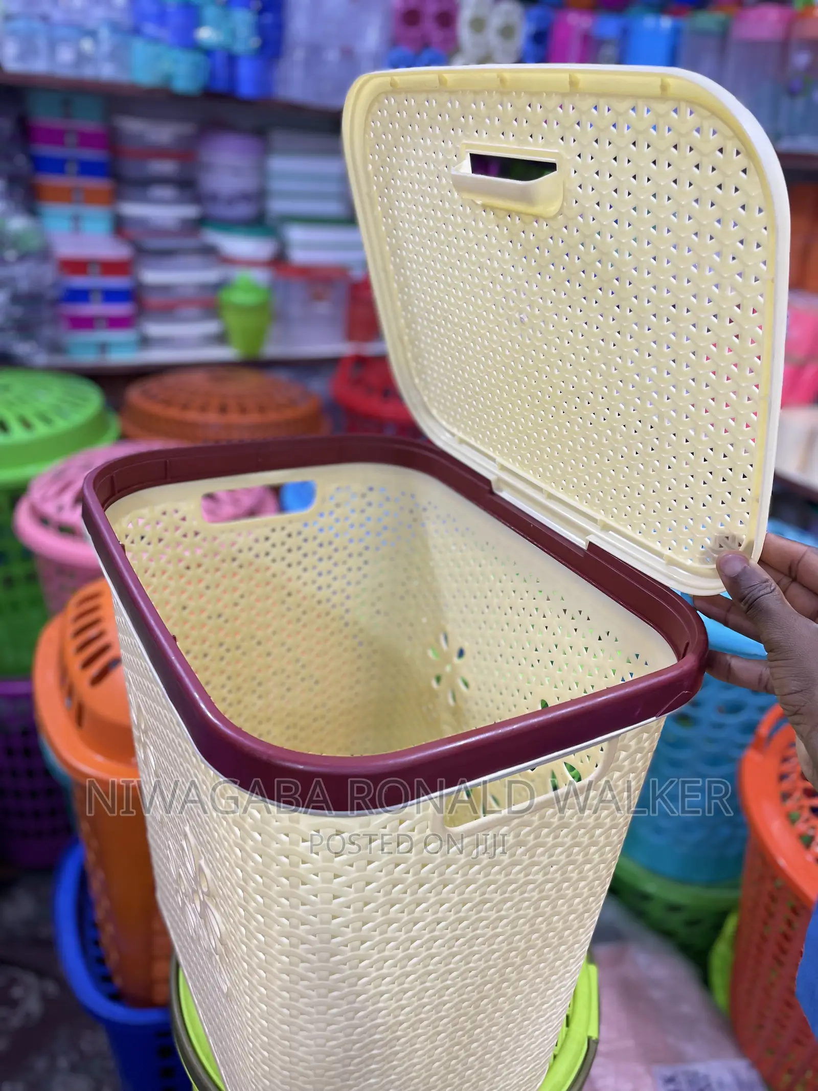 Classic Laudry Basket With Cover