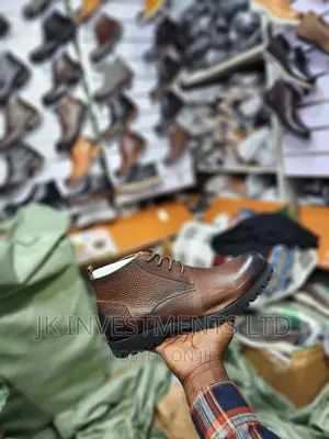 Mens Boots (CLARKS)