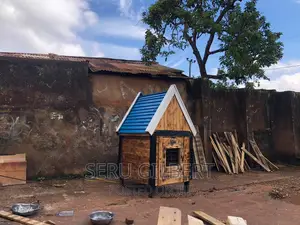 BVC Nice Dog House
