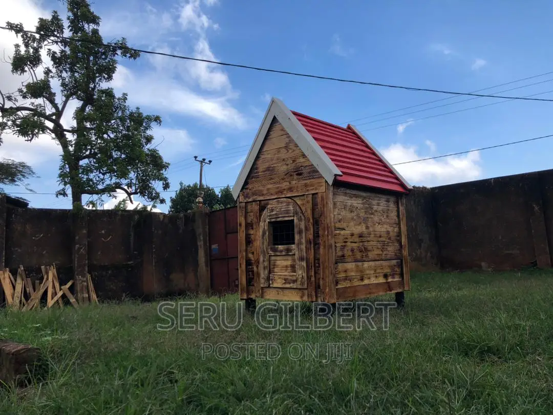 GSSC Nice Dog House