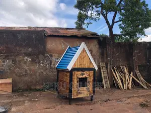 Ogdss Nice Dog House Available