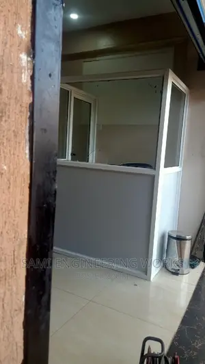 Aluminum Partitioning Reception