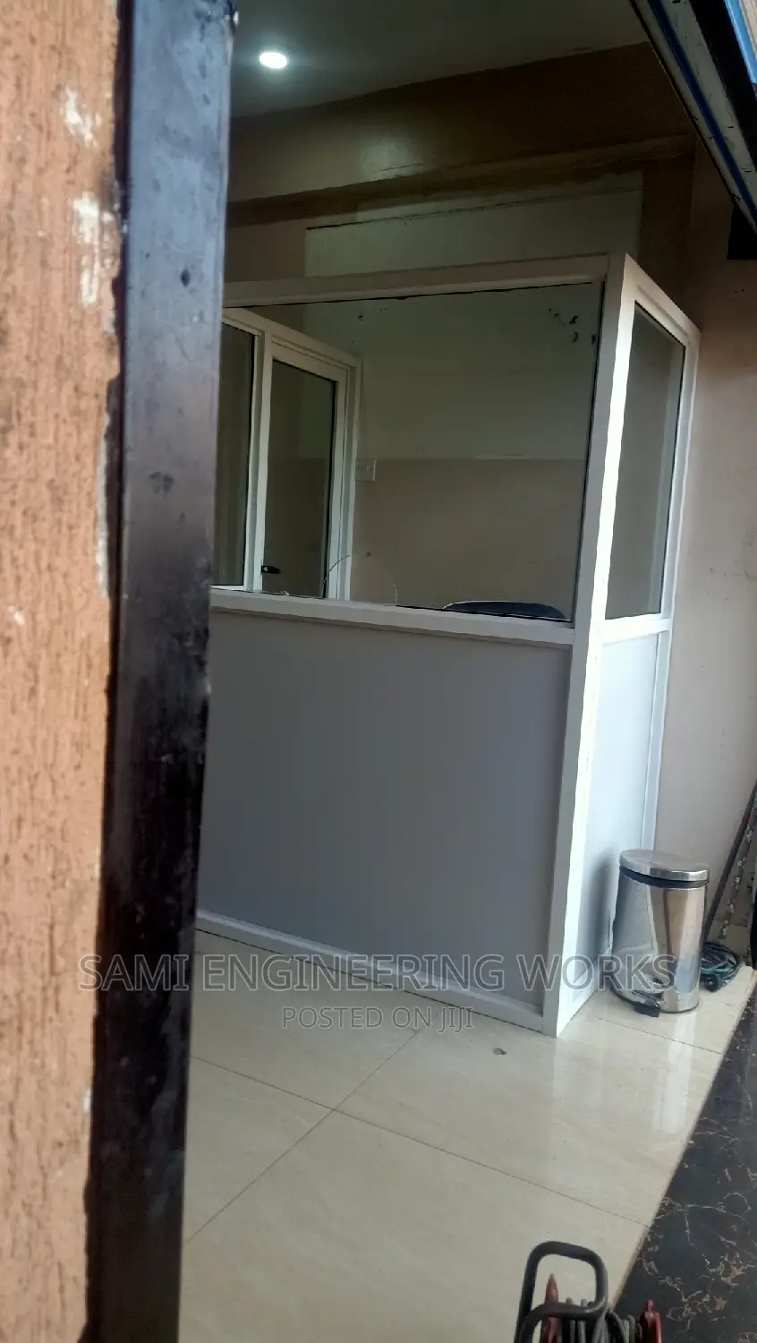 Aluminum Partitioning Reception