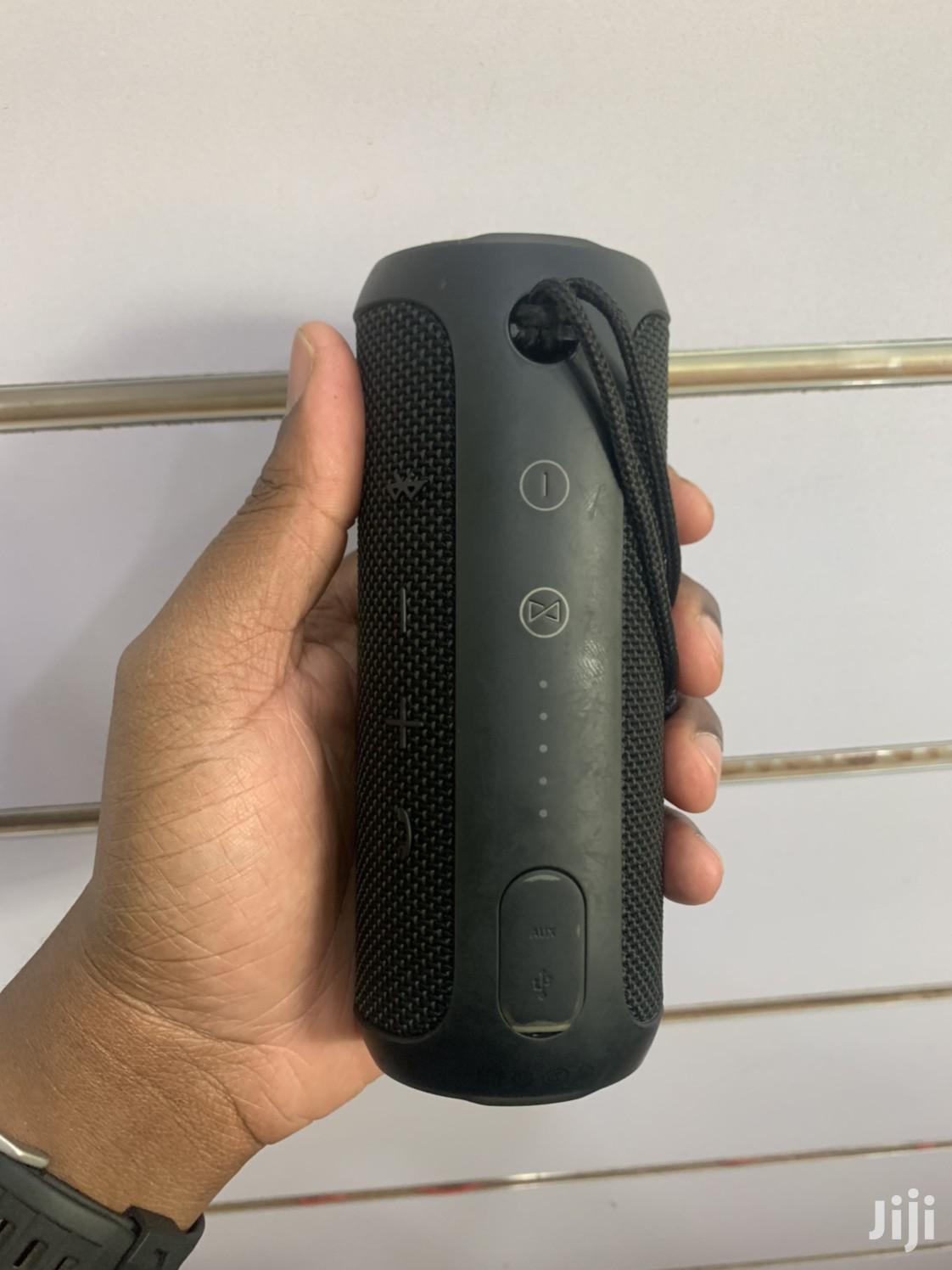 Used JBL Flip 3 Speaker