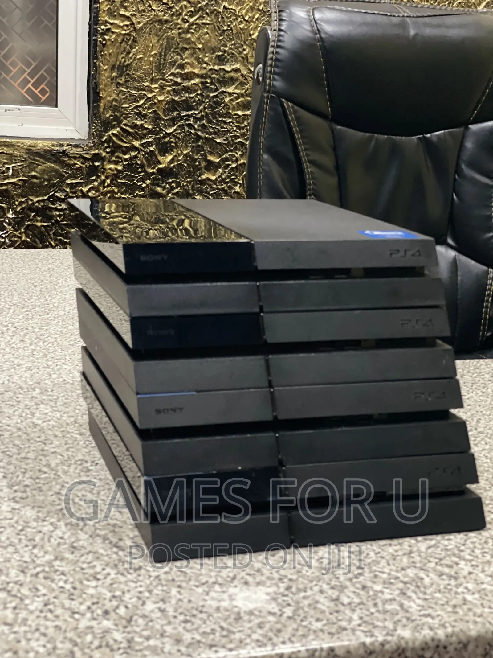 Standard Ps4 Console
