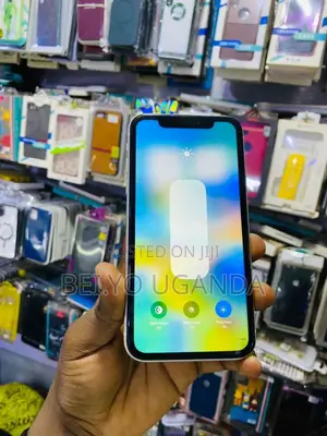 Apple iPhone 11 64 GB White
