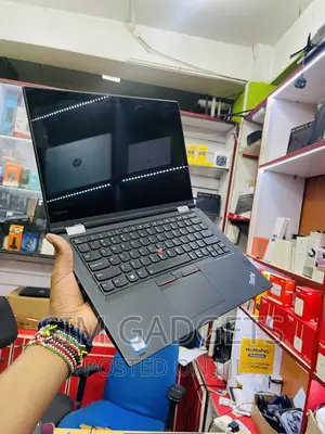 Laptop Lenovo ThinkPad Yoga 370 8GB Intel Core I5 SSD 256GB