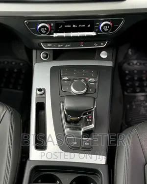 Audi Q5 2.0T Premium AWD quattro 2018 Silver
