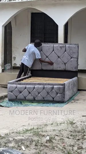 Dressed Buttoned Bed of 5 X 6 Feet Call Us On