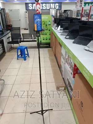 Yunteng Aluminum Tripod SE With Phone Hoder Remote Control