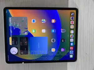 Apple iPad Pro 12.9 (2022) 256 GB Silver