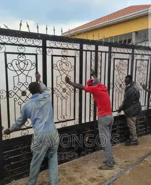Iron Bar Designed Fabric Gate