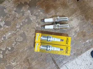 NGK G - Power Spark Plugs