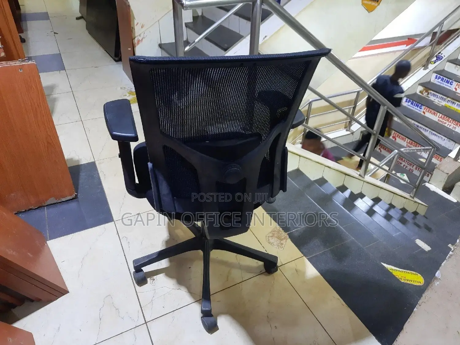 Adjustable Mesh Back Chair