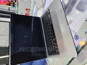 Laptop Apple MacBook Pro M1 8GB Apple M1 SSD 256GB