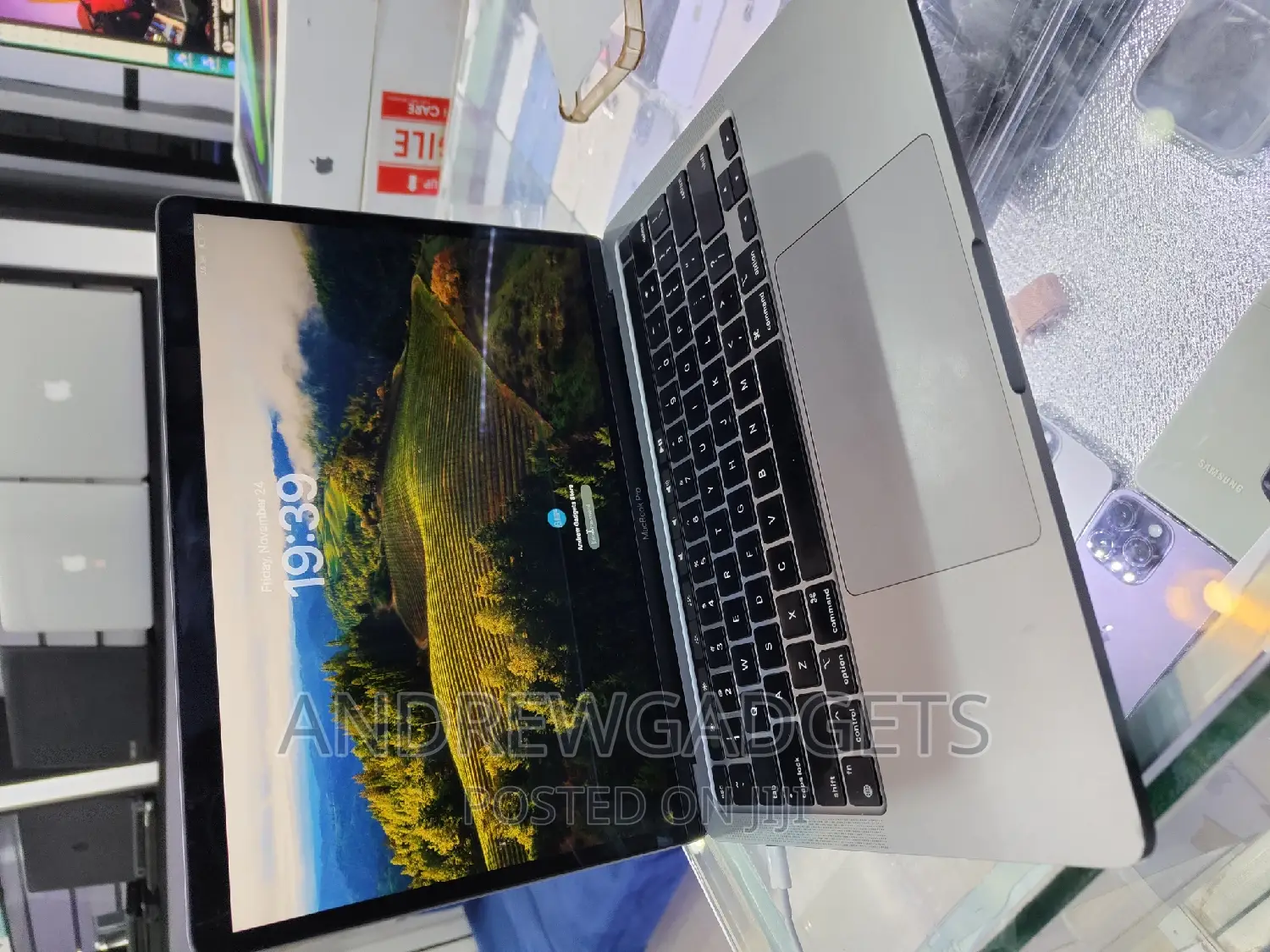 Laptop Apple MacBook Pro M1 8GB Apple M1 SSD 256GB