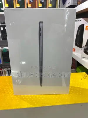 New Laptop Apple MacBook Air 8GB Apple M1 SSD 256GB