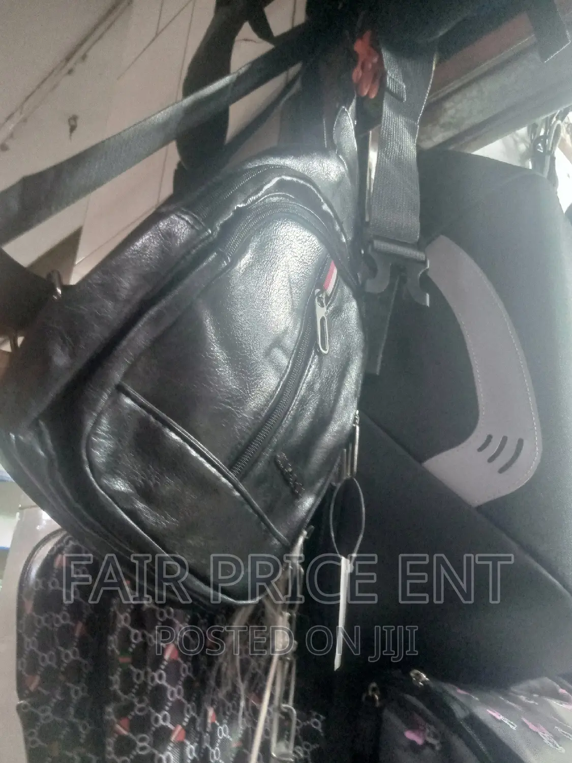 Original Leather Chest Crossbag.( Black)