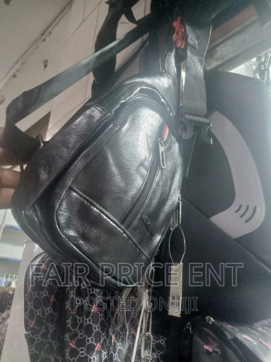 Original Leather Chest Crossbag.( Black)