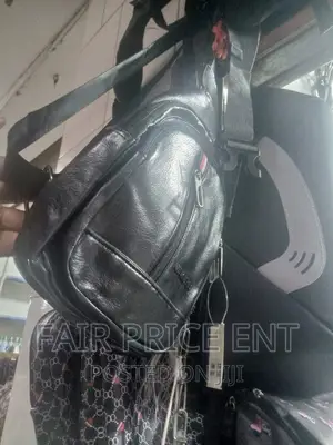 Original Leather Chest Crossbag.( Black)