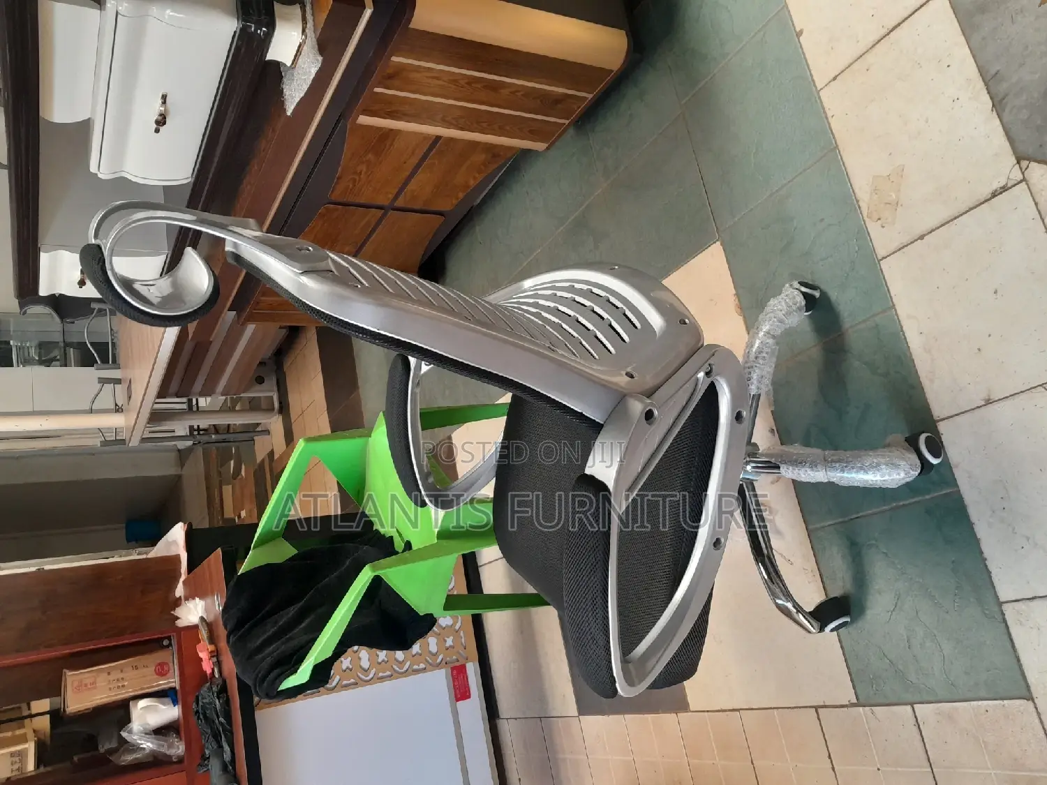 A Office Mesh Chair for Executive Office