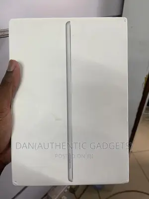 New Apple iPad 10.2 (2020) Wi-Fi 32 GB Silver