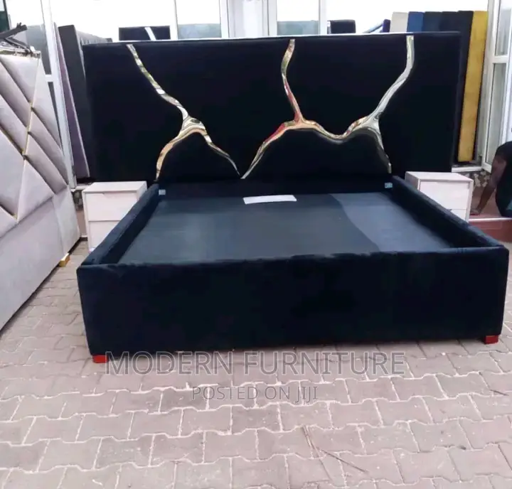 Black Leather Dressed Bed of 6 X 6 Feet Call
