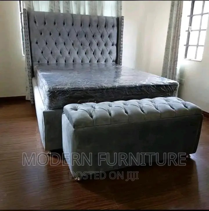 Dressed Bed of 5 X 6 Feet Gray Color Call