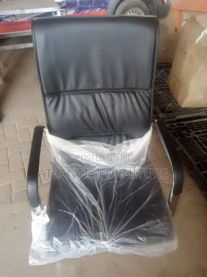 It's Very Nice Chair It Looks Good Quality.