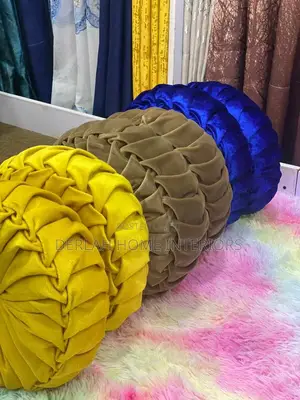 Round Cushions Each